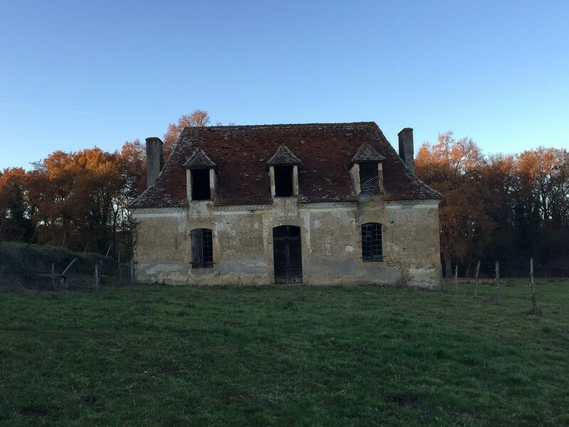 Maison ancienne à Moncla avant réhabilitation par l'entreprise Pellarini