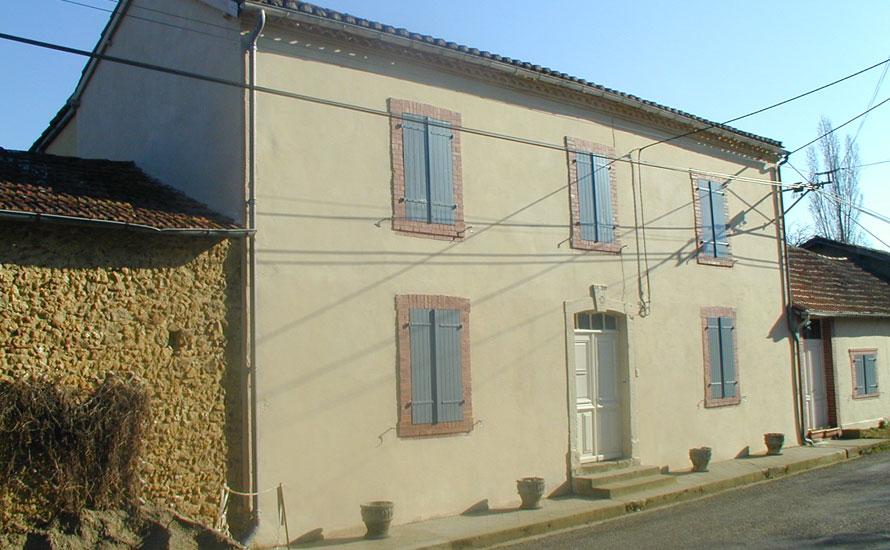 Maison de ville avec façade rénovée