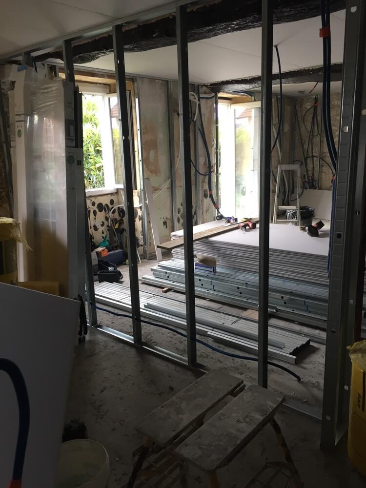 Pose de cloisons en rénovation