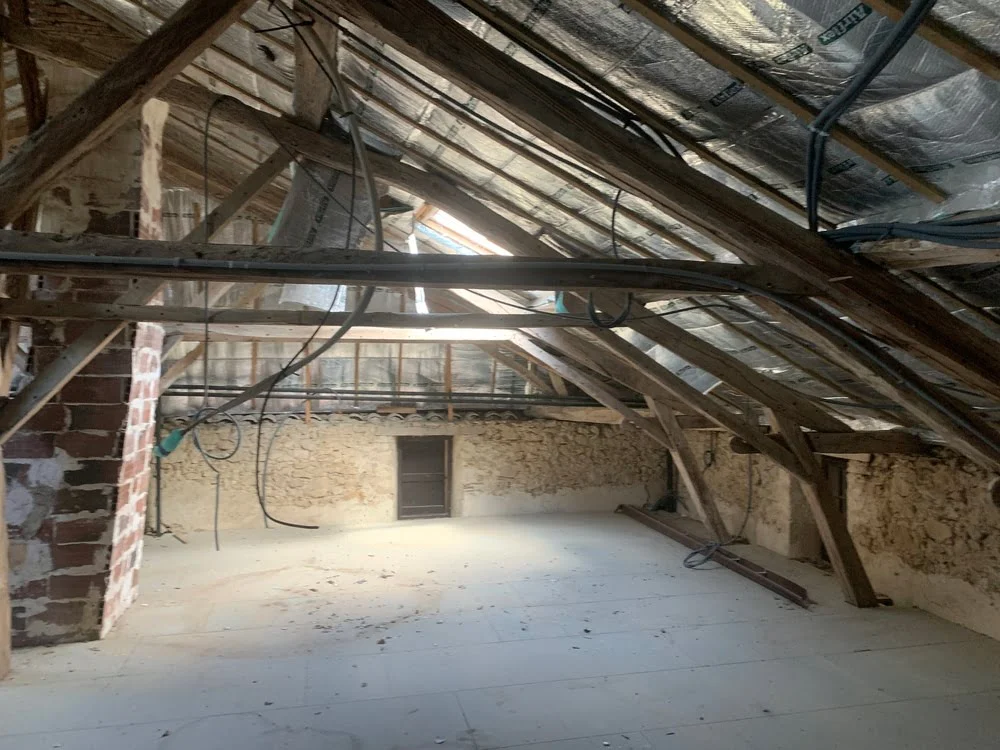 Pose de carrelage de sol en neuf