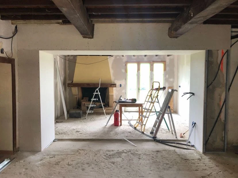 Création d'ouvertures par l'entreprise Pellarini à Aire sur l'Adour