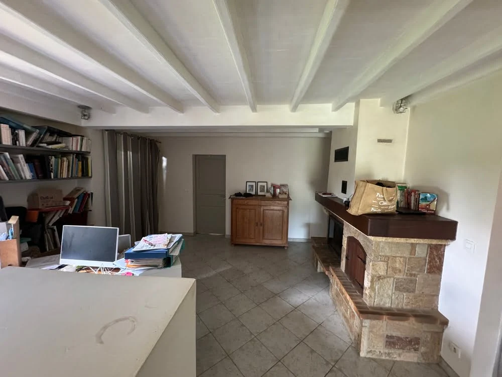 Pose de carrelage de sol intérieur