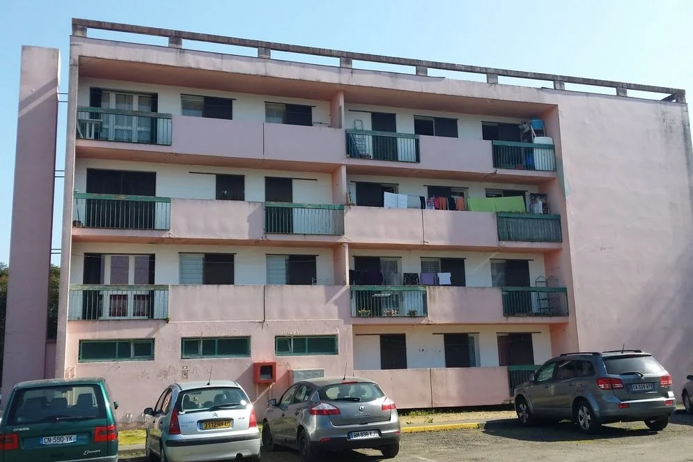 Pose de carrelage dans commerce à Mont de Marsan