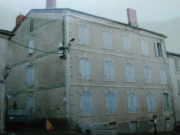 Maison de ville avant rénovation de façade